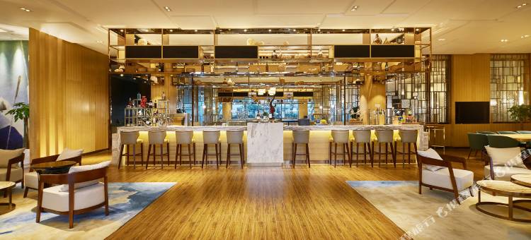 宁波北仑世茂希尔顿逸林酒店图片