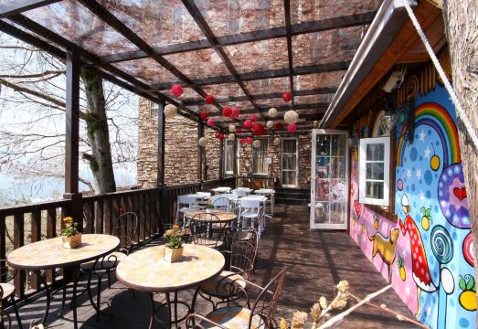 Florance Resort Villa Hotel Overview