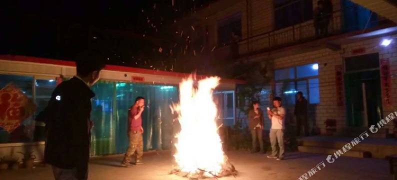 白石山凉程农家院图片