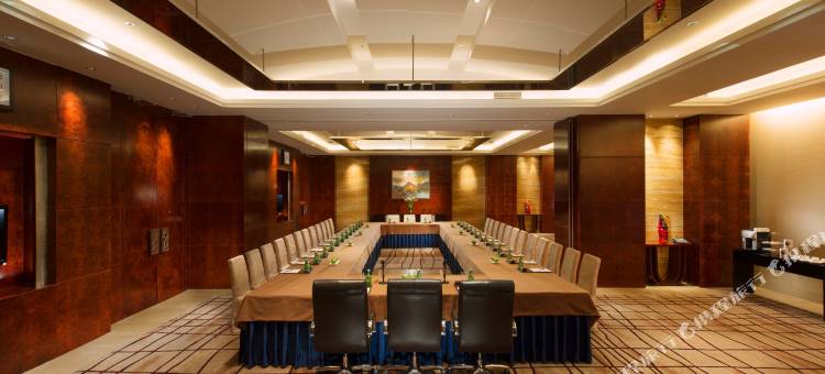 青海格尔木中浩希尔顿逸林酒店图片