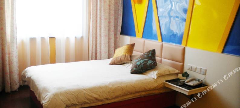 潜山金鸟巢主题宾馆图片