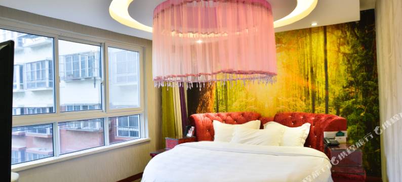 栾川人和精品酒店(老君山凤凰天街店)图片