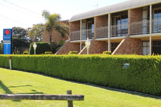 Bayview Motel Hotel Overview