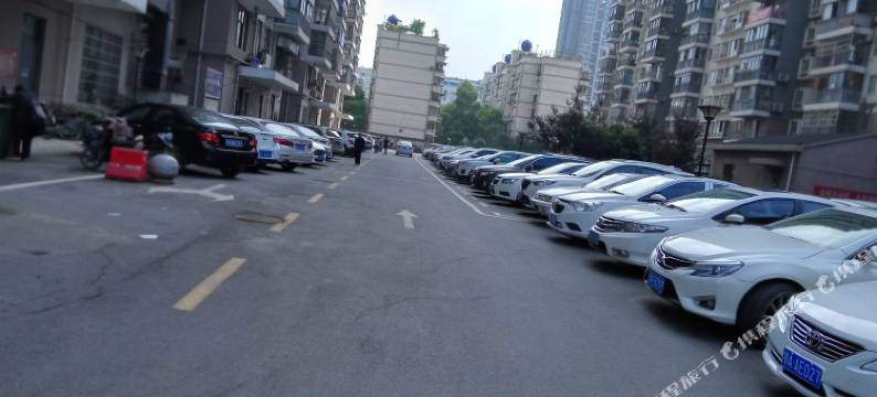 武汉徐东爱琴海公寓(汪家墩地铁站店)图片