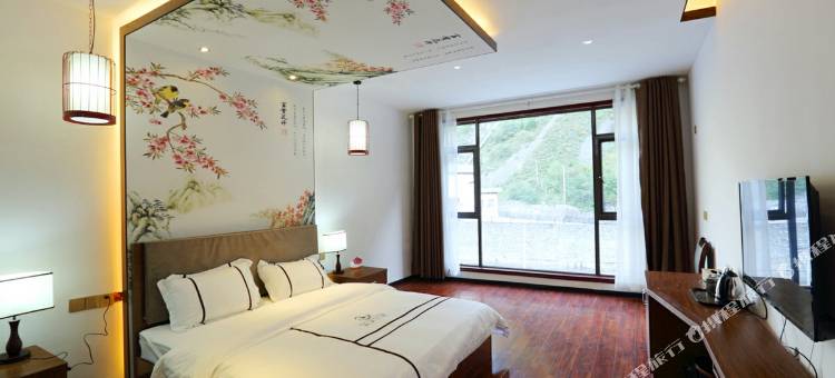 理县枫庭月榭酒店(毕棚沟景区店)图片