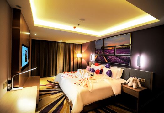 Lavande Hotel (Guilin Railway Station, Liangjiang Sihu) Hotel Overview
