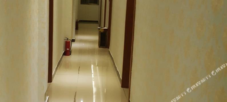 盘县逸然轩商务酒店图片