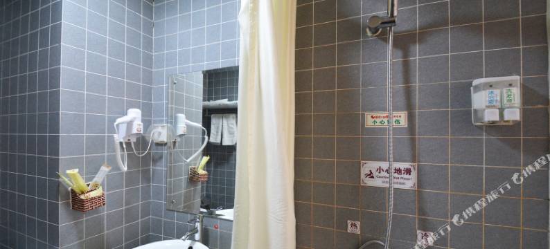 郑州逸景118连锁酒店(经开中心广场地铁站店)图片