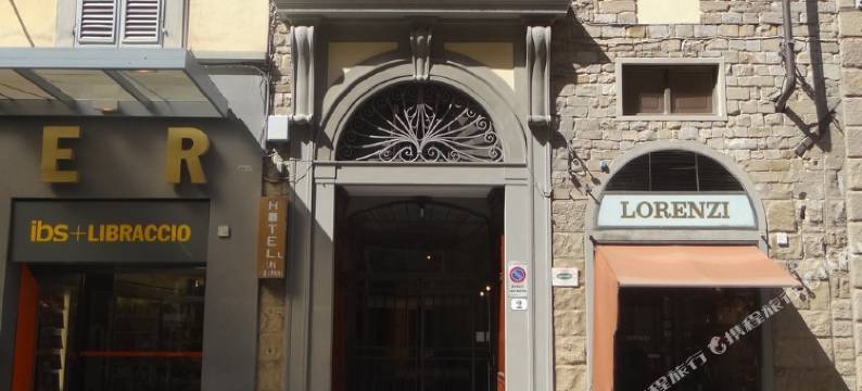 瑟雷塔尼宫殿华丽家庭旅馆(B&B Cerretani Palace)图片