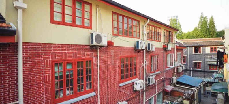 上海限靓版的哦特色民宿(2号店)图片