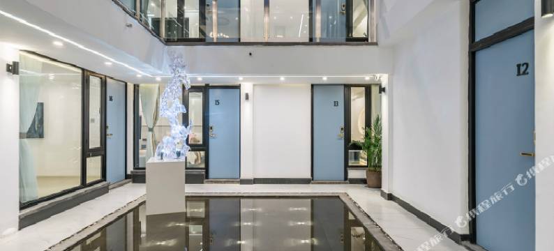 无华艺宿.日照金山雪山观景美宿(丽江四方街店)图片