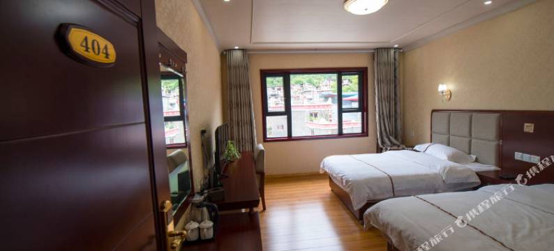 马尔康土司天然阁酒店图片