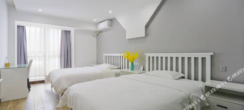 张家界喵先生主题客栈(张家界天门山国家森林公园店)图片