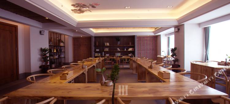 品缦酒店(长沙县松雅湖南地铁站店)图片