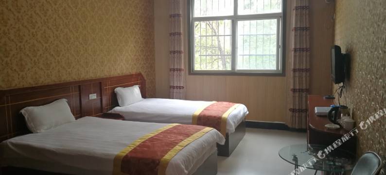 钟祥石门生态山庄图片