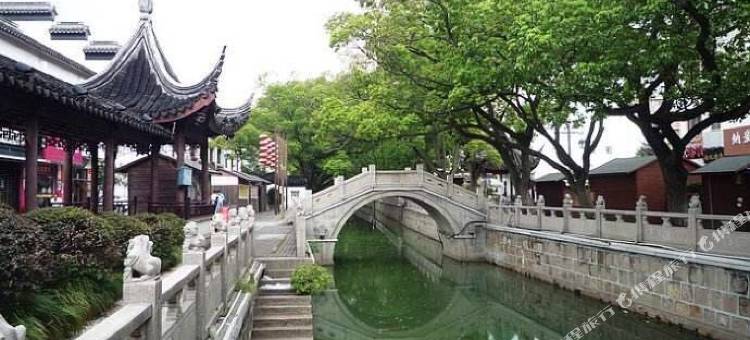 亚丁酒店(上海安亭地铁站店)图片