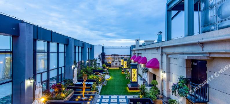 恩佐轻奢酒店公寓(成都王府井李家沱地铁站店)图片