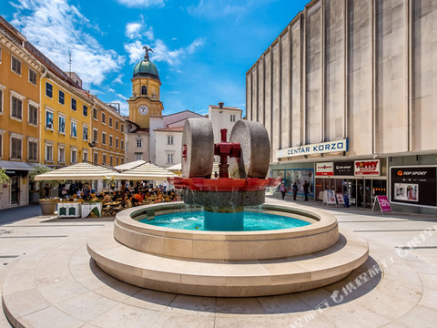 特拉公寓 I & II 号