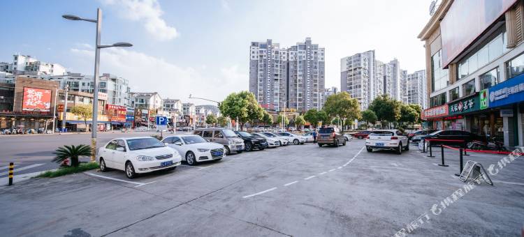 怡莱酒店(镇江火车站万达广场店)图片