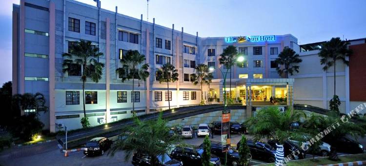 斯杜阿佐阳光酒店(The Sun Hotel Sidoarjo)图片