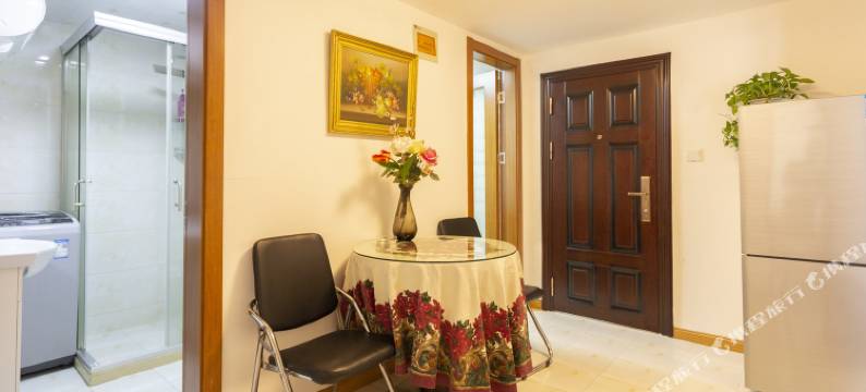 上海陆家嘴核心区域的温馨公寓(21号店)图片