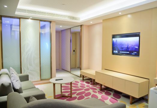 Lavande Hotel Shenzhen Shajing Houting Subway Station Branch Hotel Overview