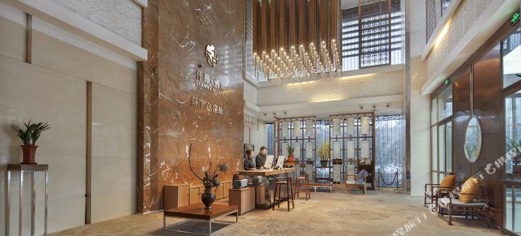 仟那酒店(中原国际博览中心凤凰台地铁站店)图片