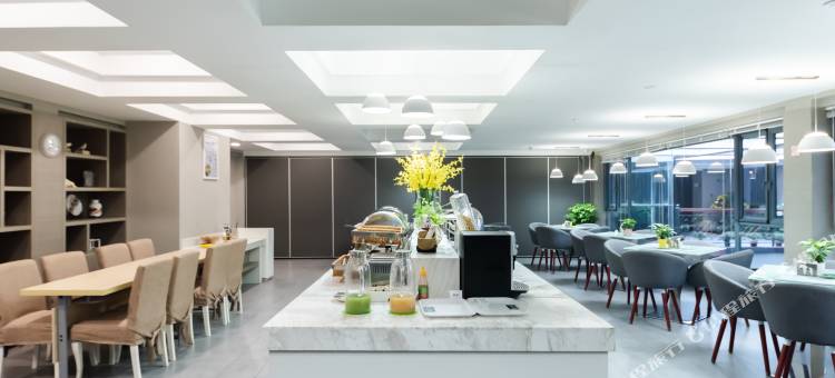 艺龙安云酒店(苏州十全街南门地铁站店)图片