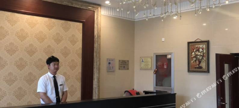 爱你时尚酒店(顺城万达店)图片