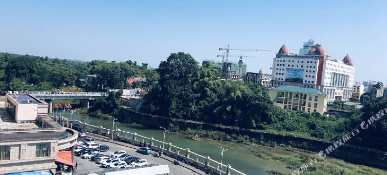 东兴东岸酒店图片