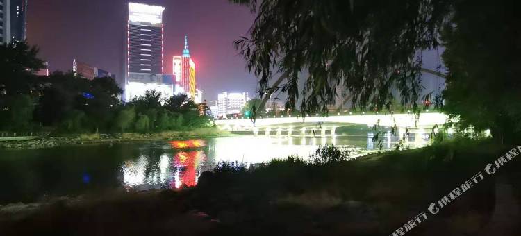 易佰良品酒店(潍坊泰华城风筝广场店)图片