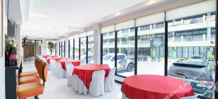 OYO 195 兰乔酒店-比尼扬(OYO 195 Ranchotel - BiÃ±an)图片