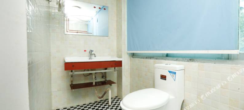 OYO金华紫红宾馆图片