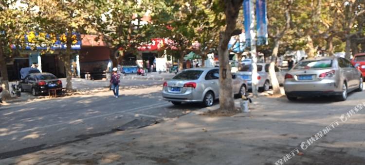 OYO胶州华宾楼宾馆图片