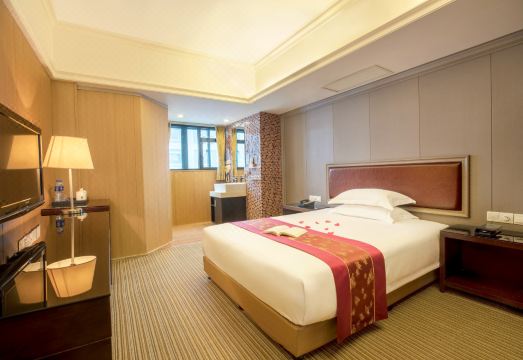 珠海君怡国际酒店（明珠火车站香山湖公园店）外景图