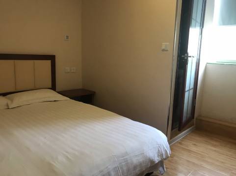 禾家客栈(石家庄省四院店)