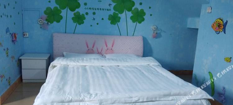 青年主题公寓(贺州蓝雨店)图片