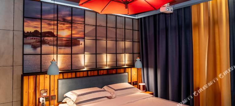 伊佳Loft主题酒店(平顶山火车站店)图片