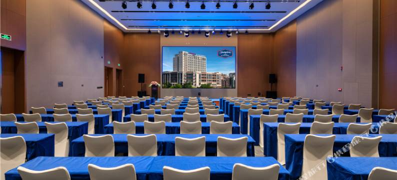 广州白云大道北希尔顿欢朋图片