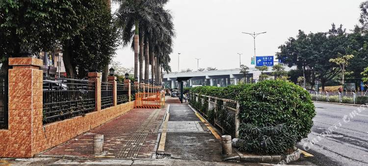 艺龙玺程国际酒店(深圳松岗琥珀市场店)图片