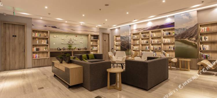 平凉绿地广场柳湖西路亚朵酒店图片