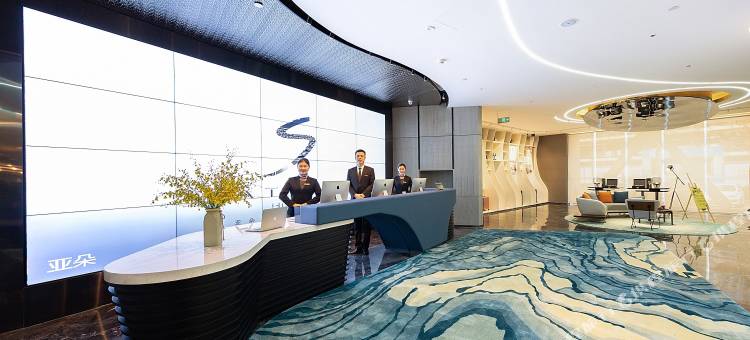 青岛五四广场第三海水浴场亚朵酒店图片