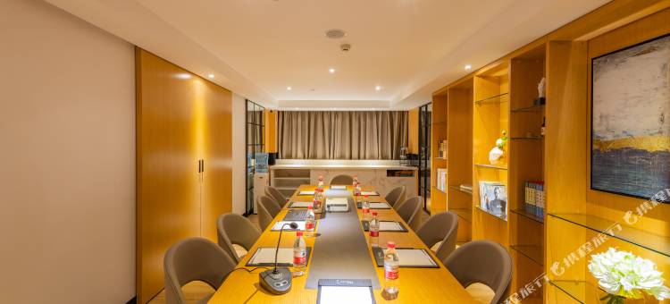 桂林灯塔轻居酒店(政务中心店)图片