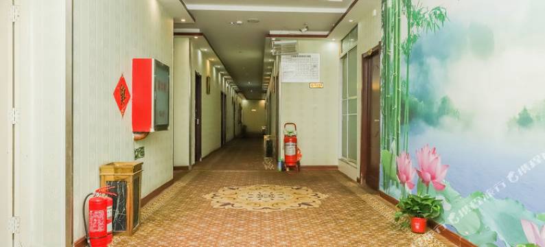 郑州亿隆时尚宾馆(秦岭路地铁站店)图片