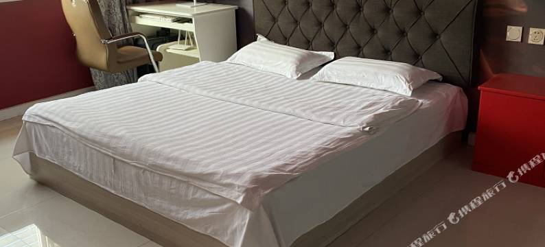 绥中致青春影视主题宾馆图片