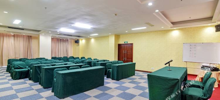 爱丁堡连锁酒店(厦门会展中心岭兜地铁站店)图片