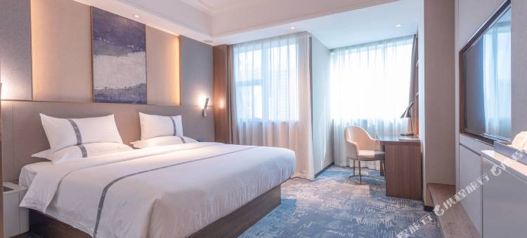 雅斯特国际酒店(南湖公园地铁站金湖广场店)图片