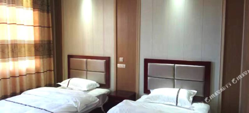 昆明红土地山里红酒店图片