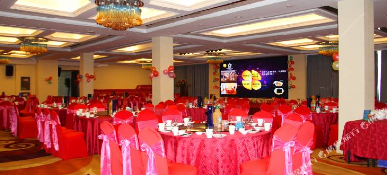 格尔木玲珑湾酒店图片