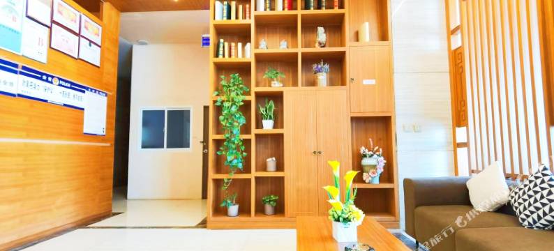 昆明南洋大酒店(新螺蛳湾新亚洲体育城地铁站店)图片